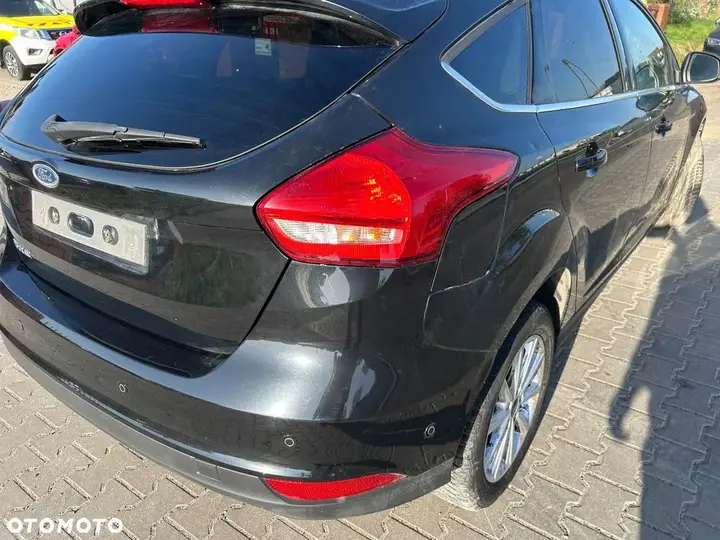 Ford Focus 2015 photo 2