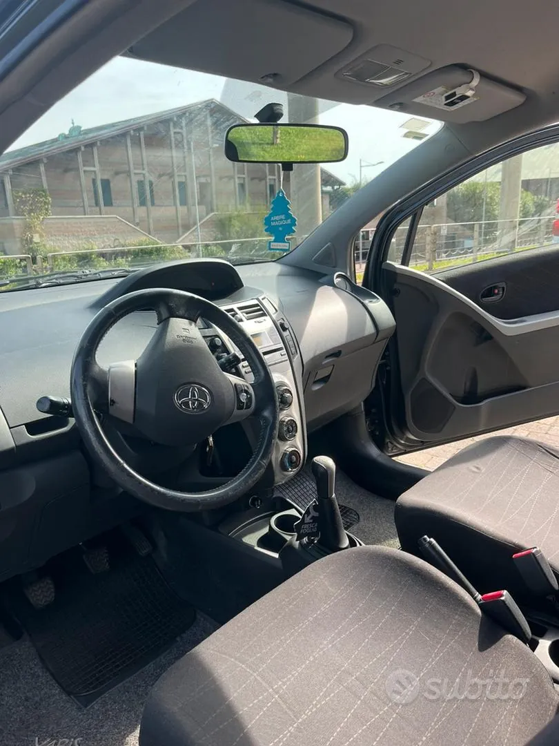 Toyota Yaris 2006 photo 5