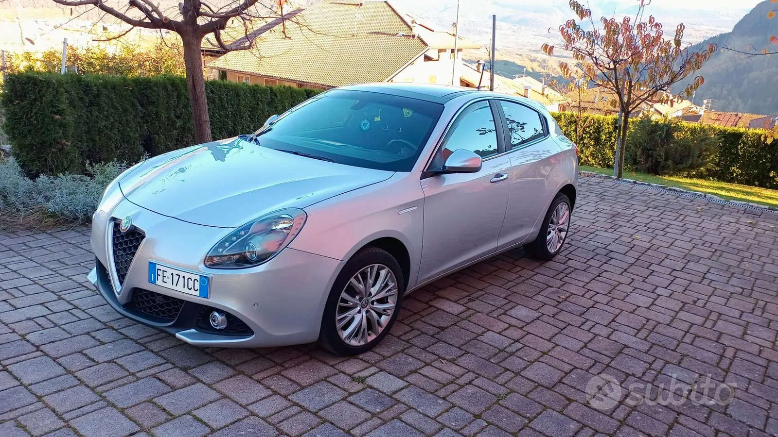 Alfa Romeo Giulietta 2016 photo 2