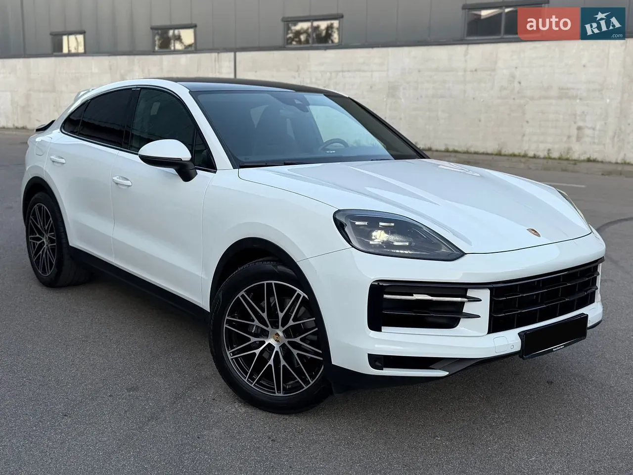 Porsche Cayenne Coupe 2023 photo 2