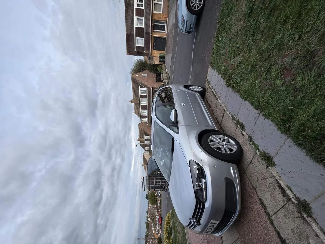 Volkswagen Touran 2015 photo 2