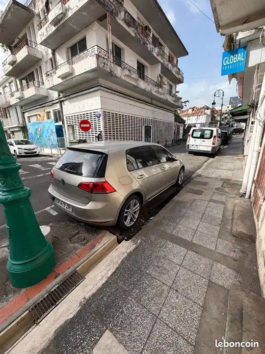 Volkswagen Golf 2013 photo 2