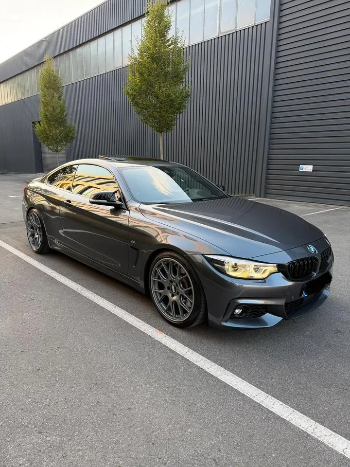 BMW 440I