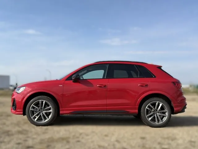 Audi Q3 2024 photo 2
