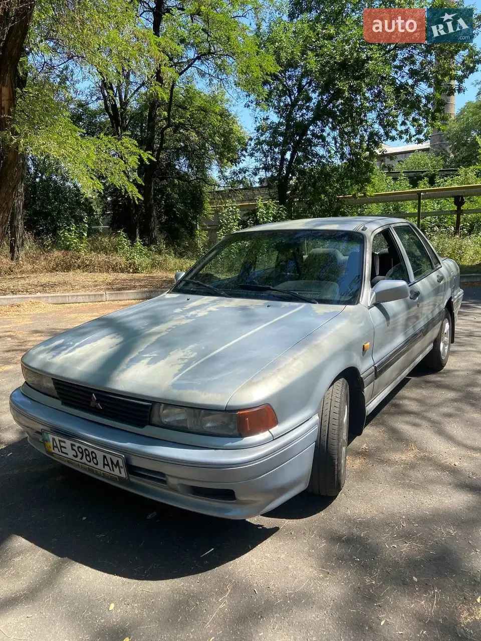 Mitsubishi Galant 1992 photo 4