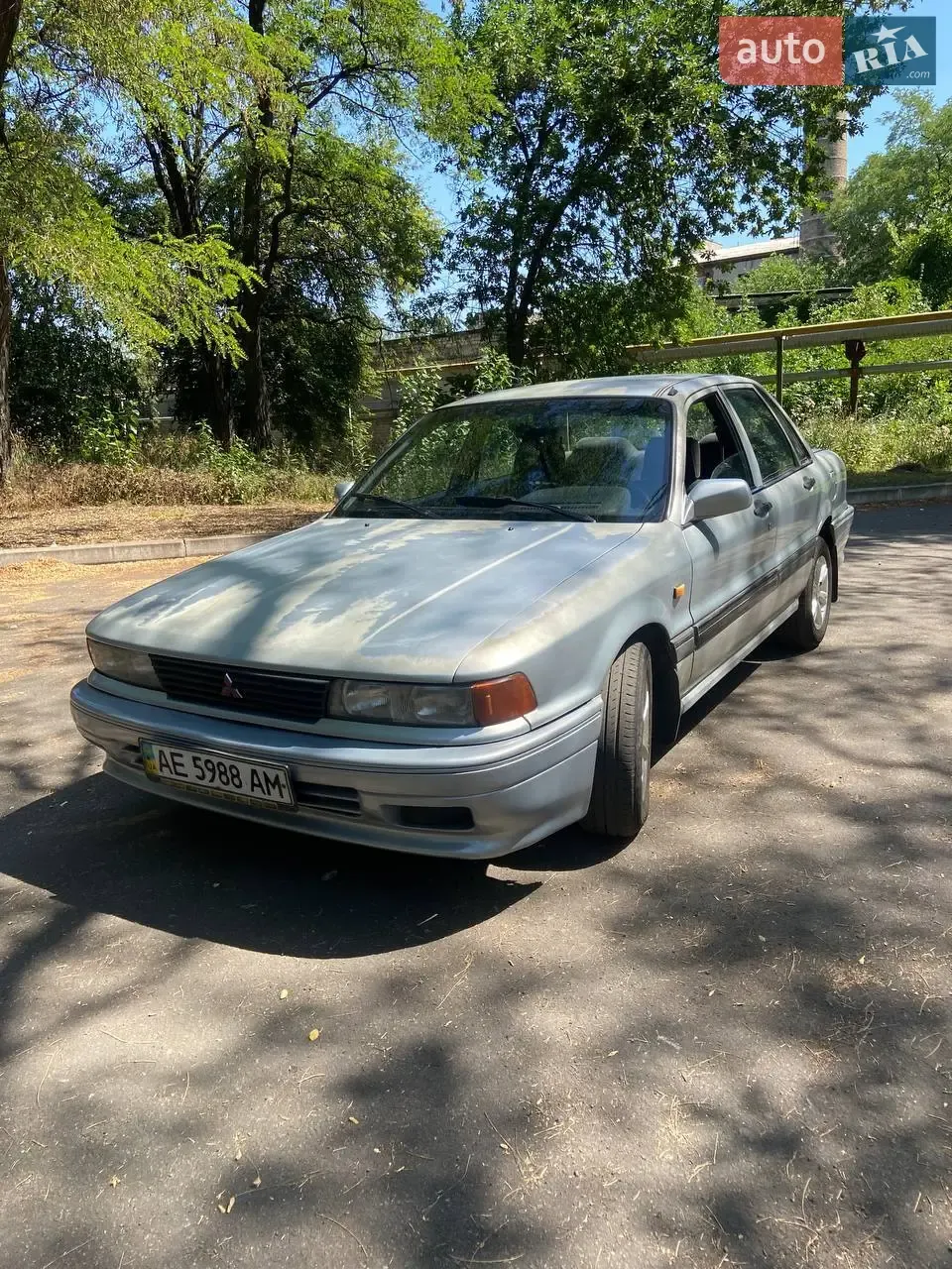Mitsubishi Galant 1992 photo 5
