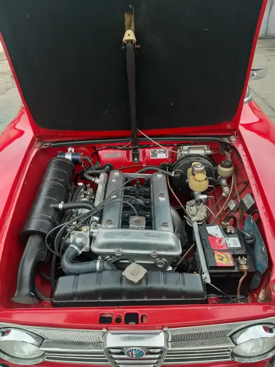 Alfa Romeo Giulia 1971 photo 2