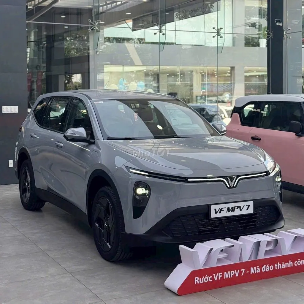 Vinfast Mpv7