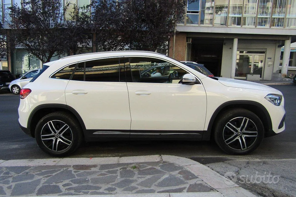 Mercedes-Benz Gla 2023 photo 3
