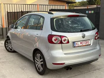 Volkswagen Golf 2010 photo 3