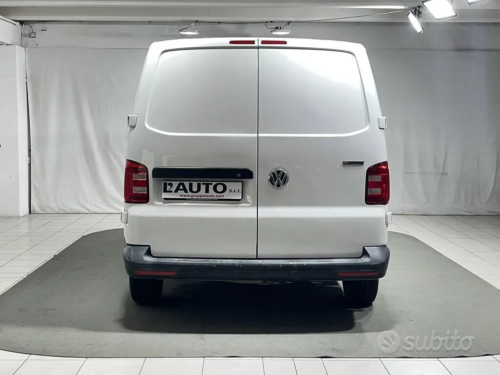Volkswagen Transporter 2018 photo 4