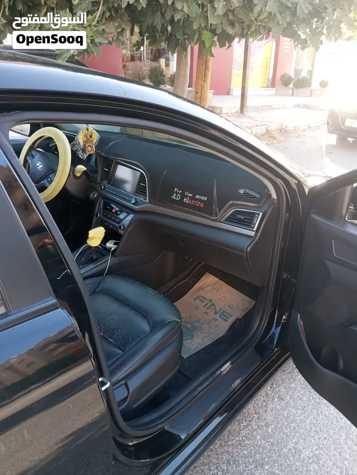 Hyundai Avante 2018 photo 2
