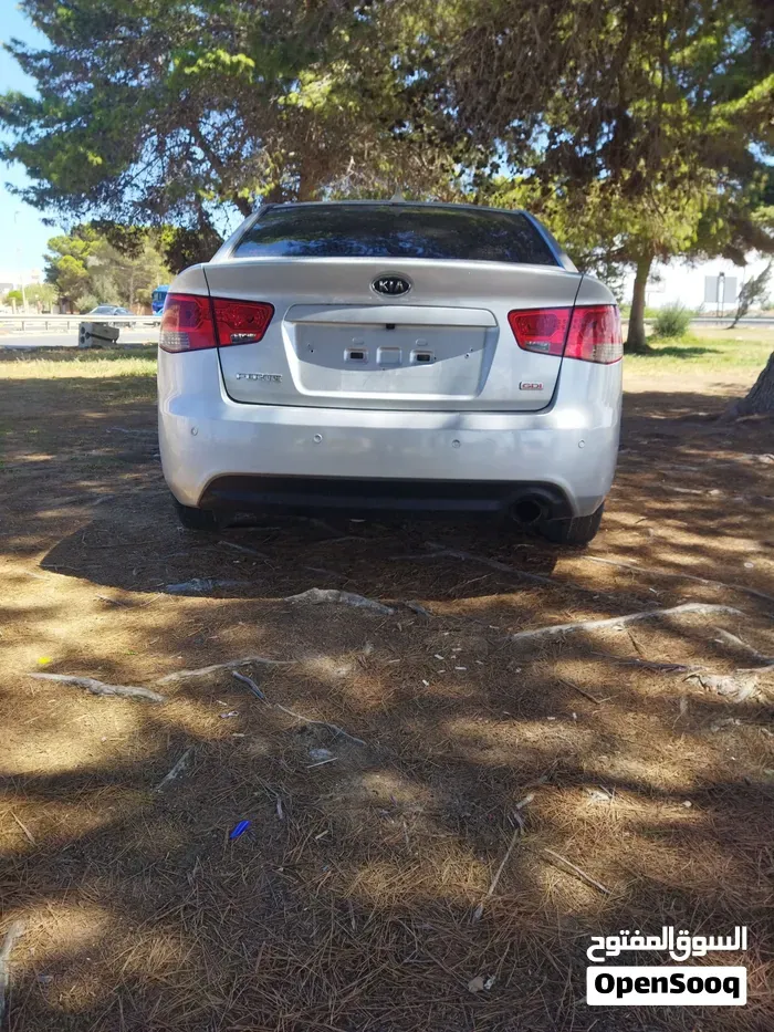Kia Cerato 2012 photo 4