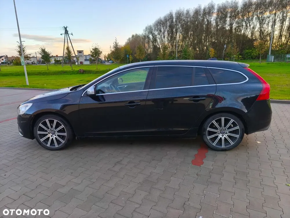 Volvo V60 2012 photo 2