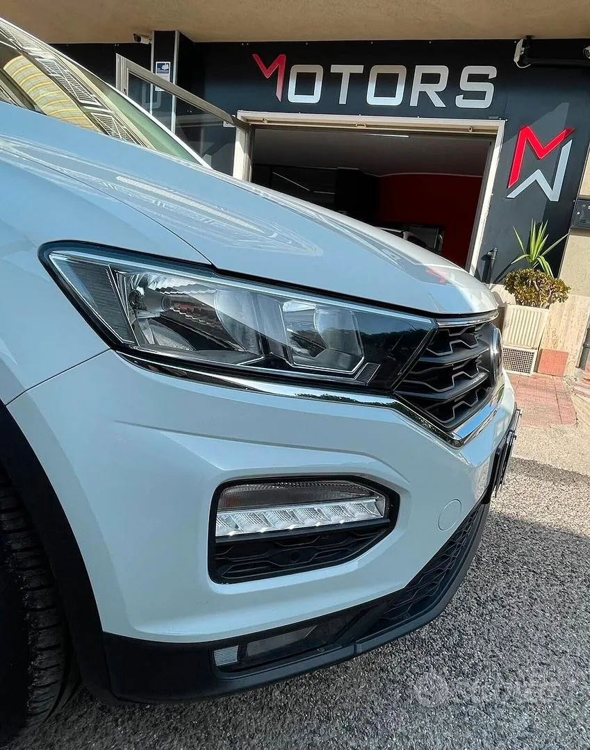Volkswagen T-Roc 2020 photo 2
