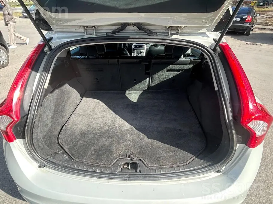 Volvo V60 2011 photo 5