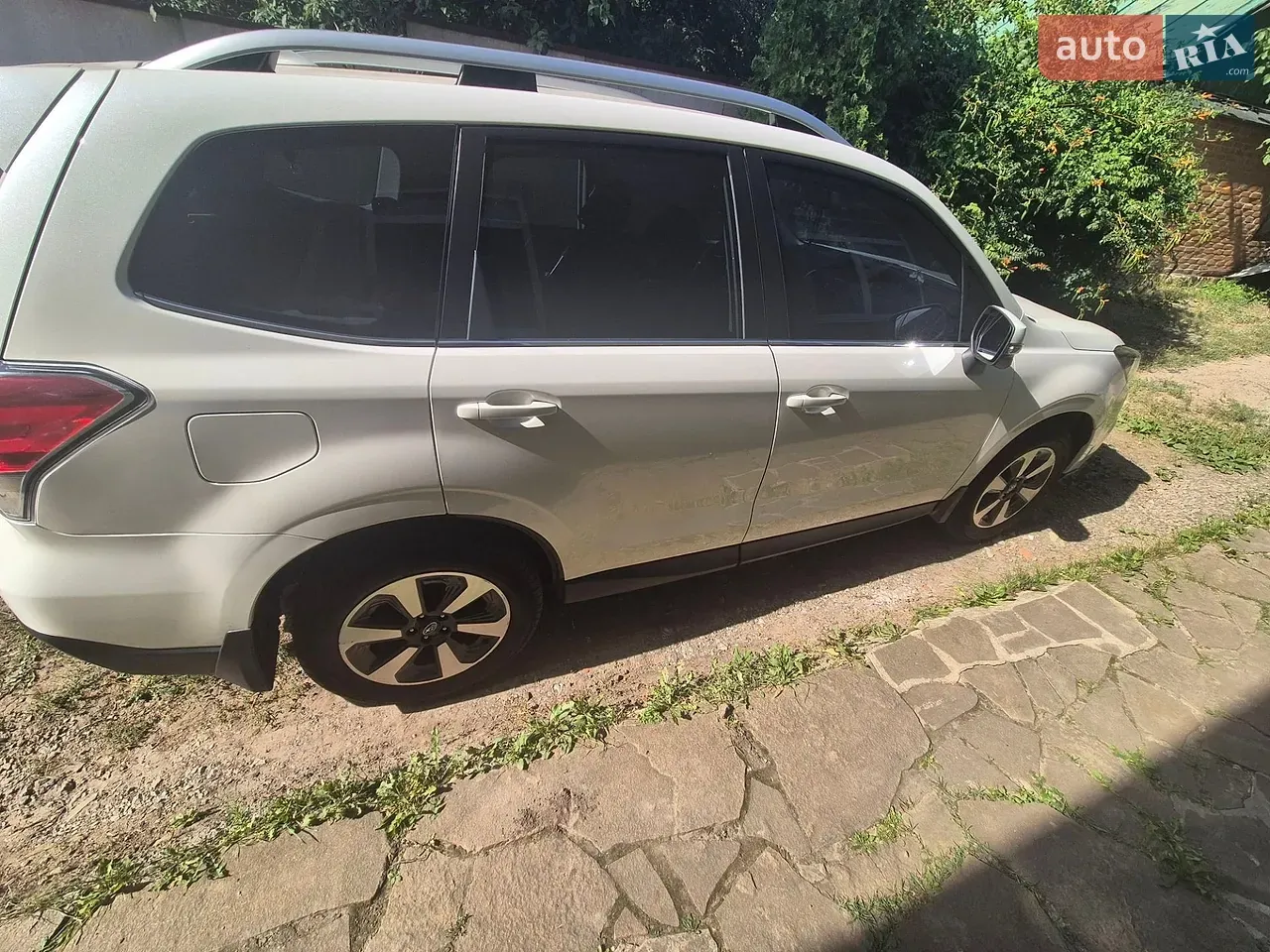 Subaru Forester 2018 photo 2