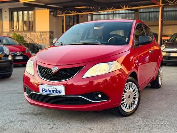 Lancia Ypsilon