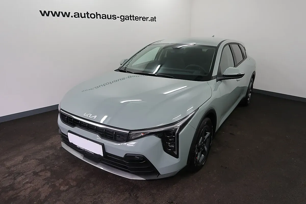 Kia K4
