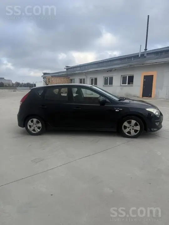 Hyundai I30 2010 photo 3