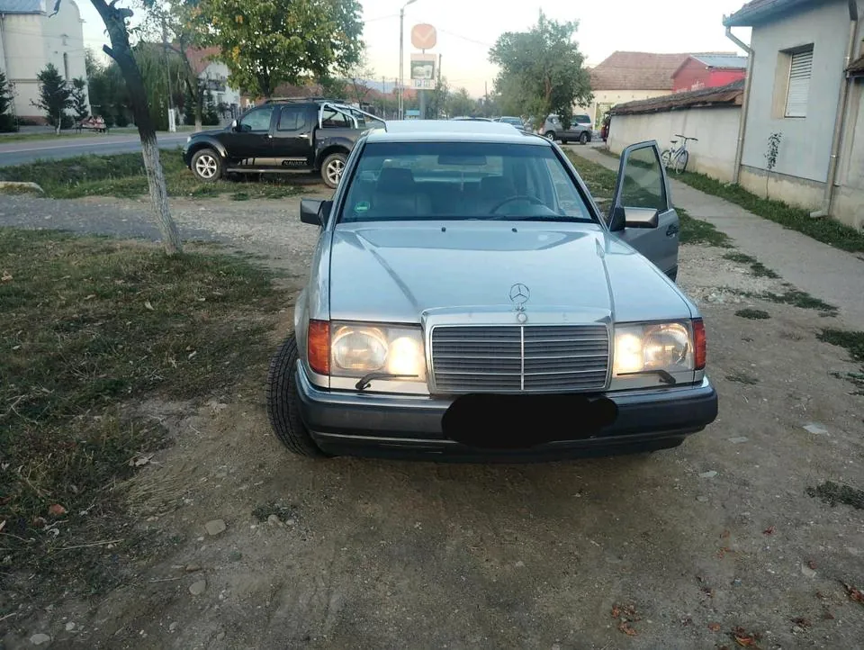 Mercedes-Benz E300