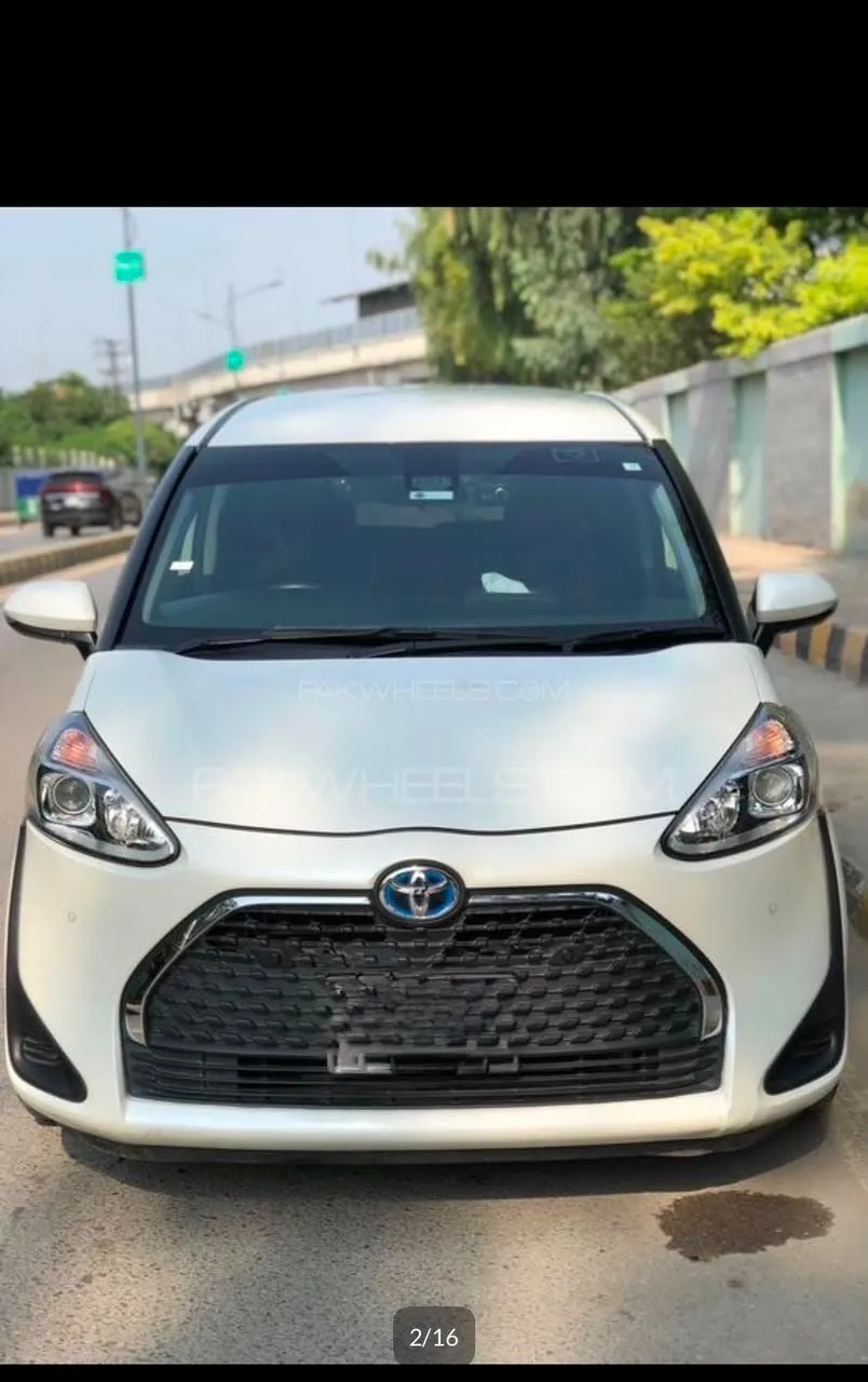 Toyota Sienta
