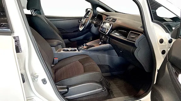 Nissan Leaf 2021 photo 3