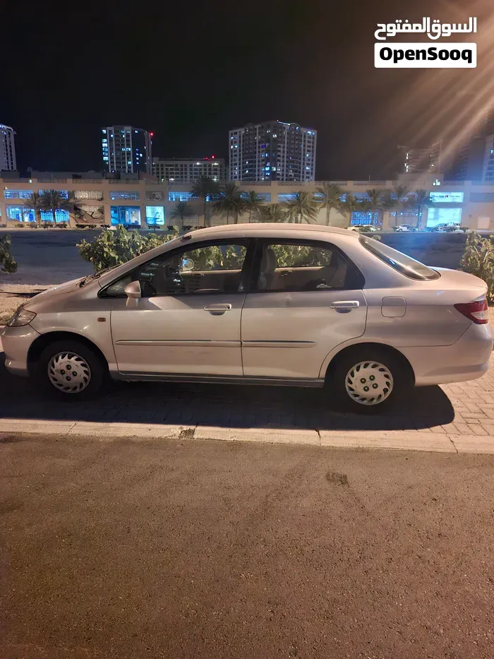 Honda City 2004 photo 4