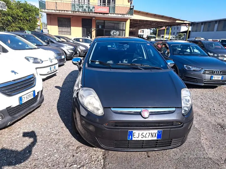 Fiat Punto Evo 2011 photo 4