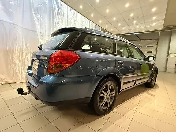 Subaru Outback 2005 photo 4