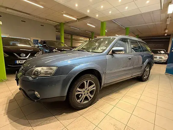 Subaru Outback 2005 photo 2