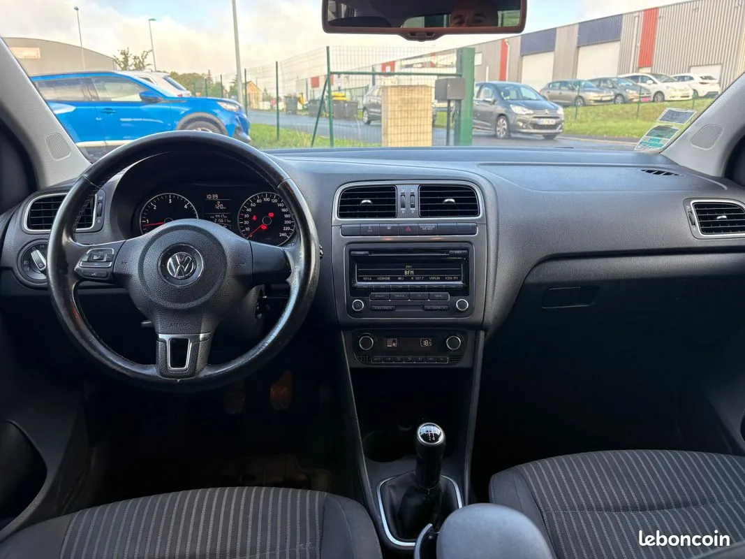 Volkswagen Polo 2012 photo 5
