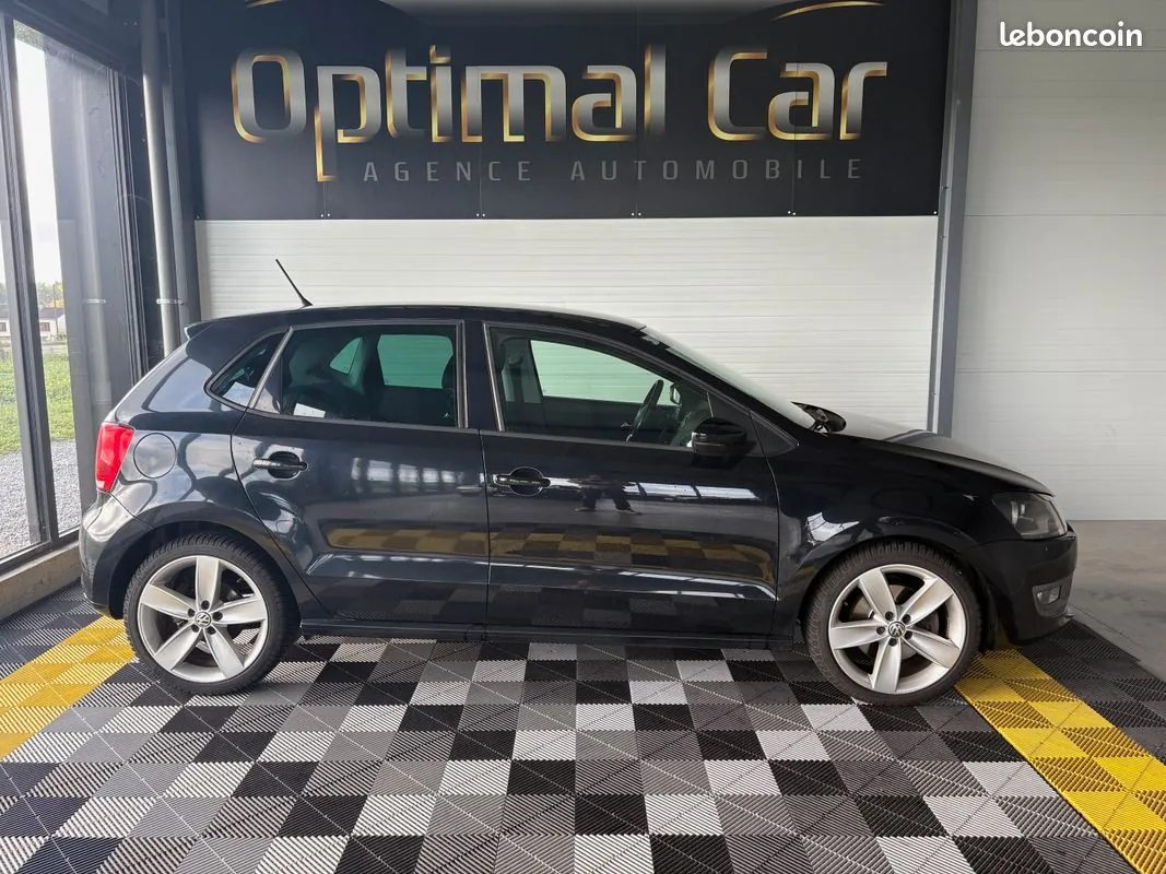 Volkswagen Polo 2012 photo 2