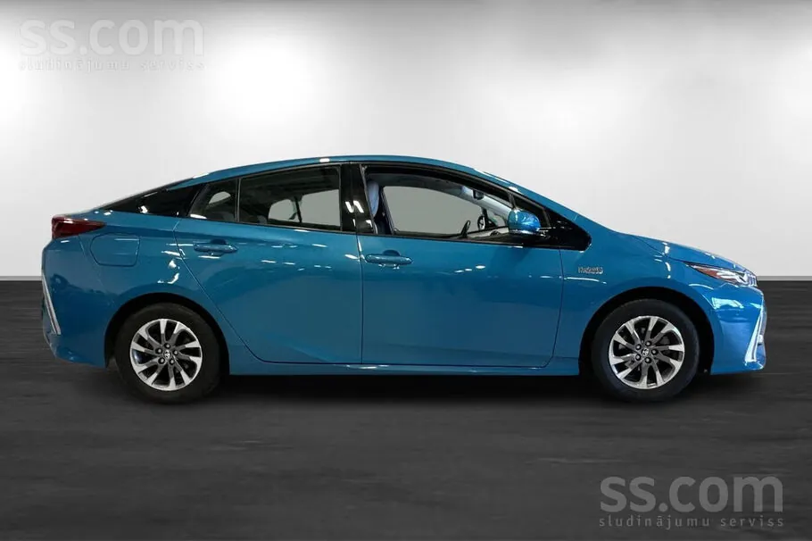 Toyota Prius 2017 photo 4