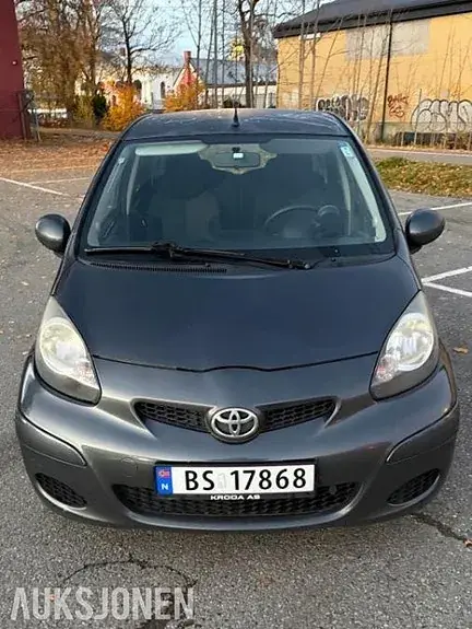 Toyota Aygo 2011 photo 2