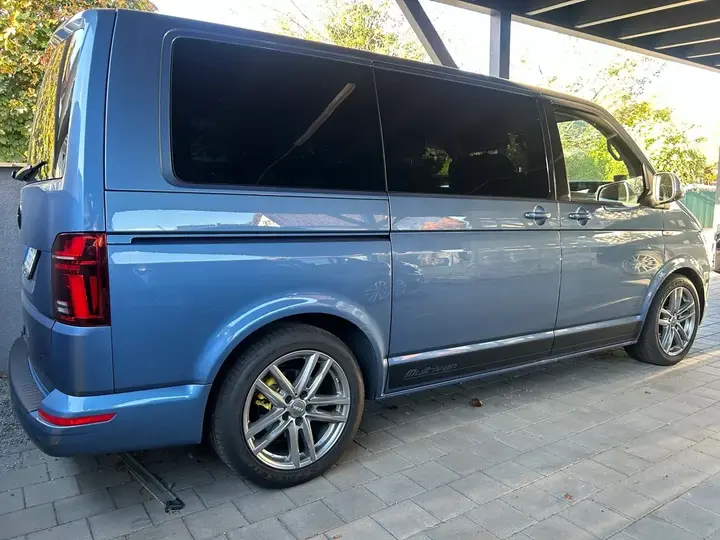 Volkswagen Multivan 2016 photo 2