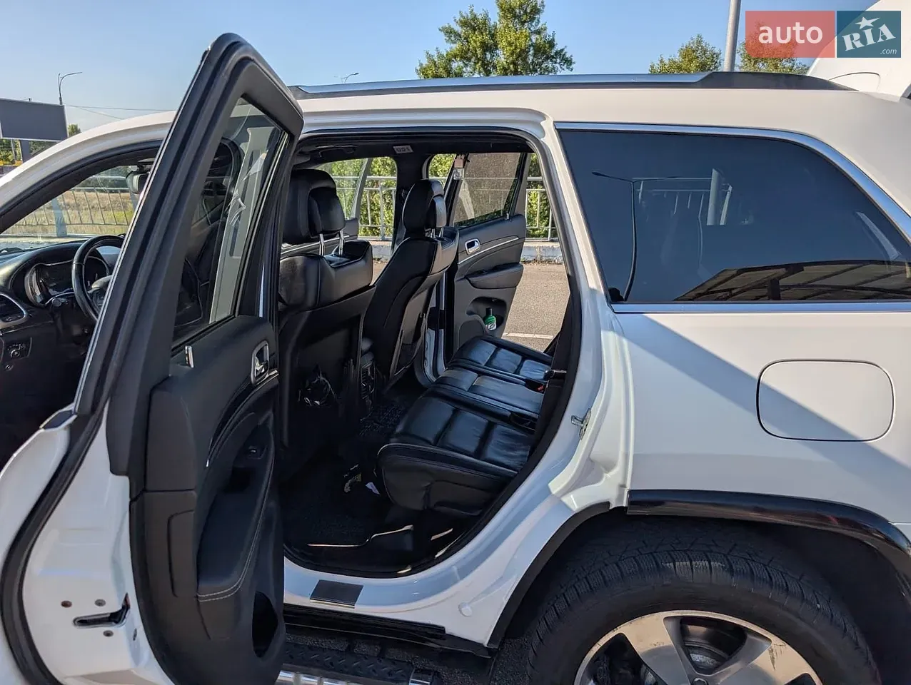 Jeep Grand Cherokee 2013 photo 4