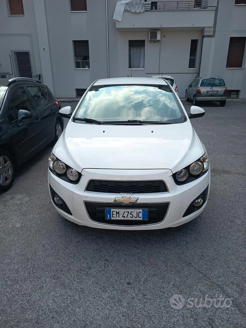 Chevrolet Aveo 2012 photo 2