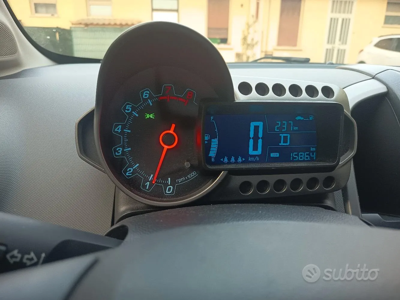 Chevrolet Aveo 2012 photo 5