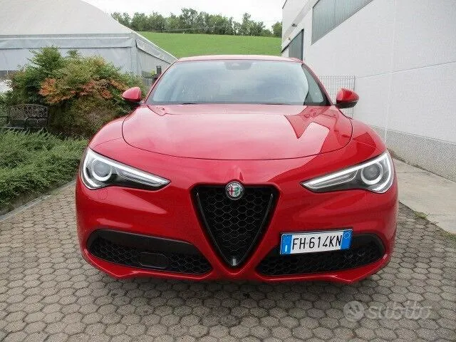 Alfa Romeo Stelvio 2017 photo 2