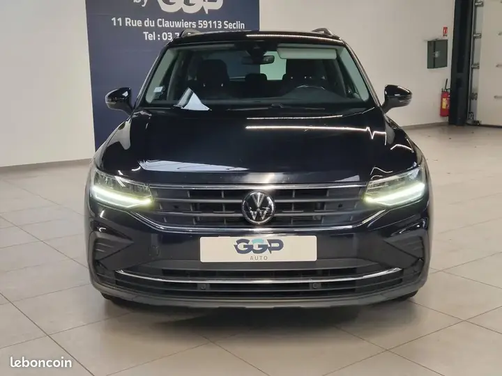 Volkswagen Tiguan 2022 photo 2
