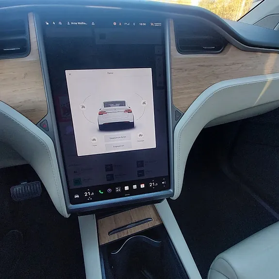 Tesla Model X 2018 photo 5