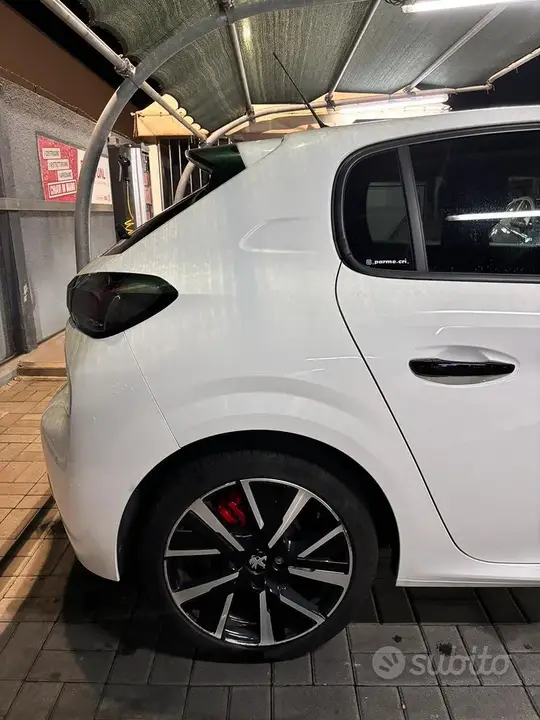 Peugeot 208 2020 photo 4