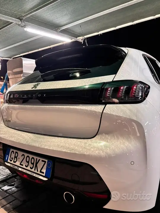 Peugeot 208 2020 photo 3