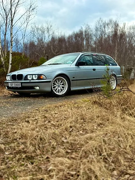 BMW 523I 1998 photo 2