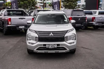 Mitsubishi Outlander 2023 photo 5