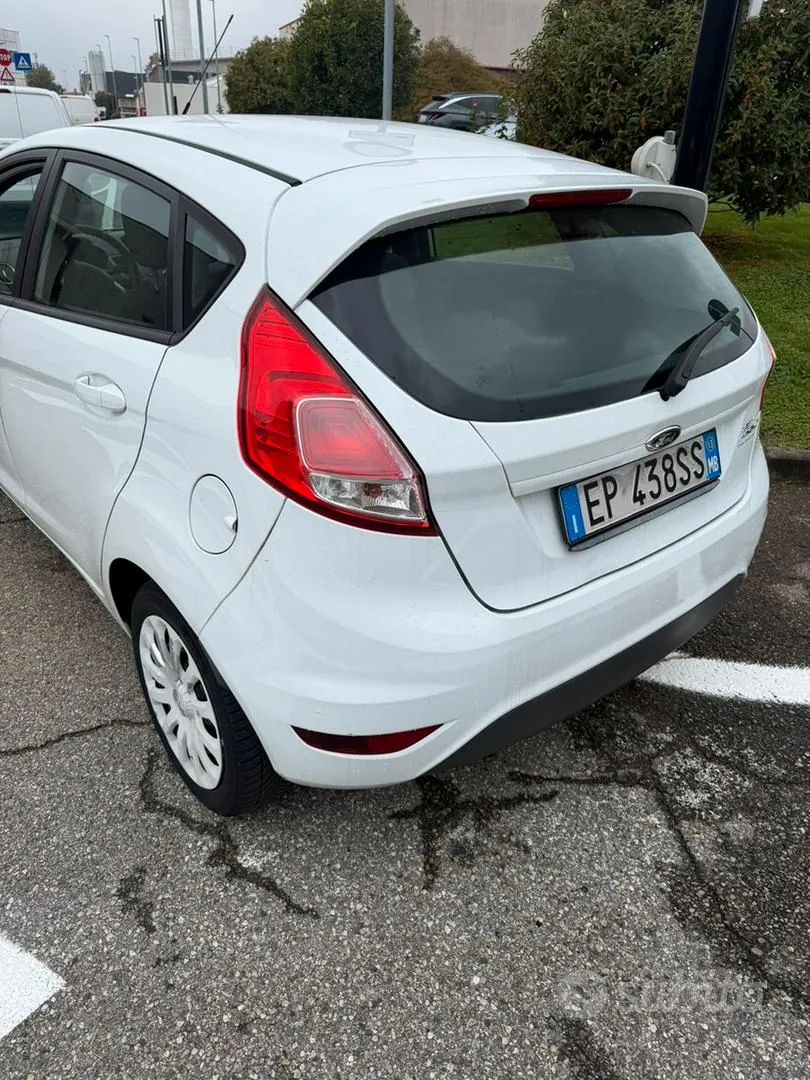 Ford Fiesta 2013 photo 4