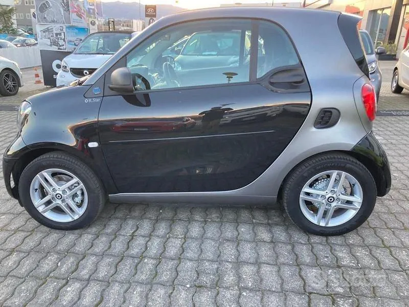 Smart Fortwo 2022 photo 2