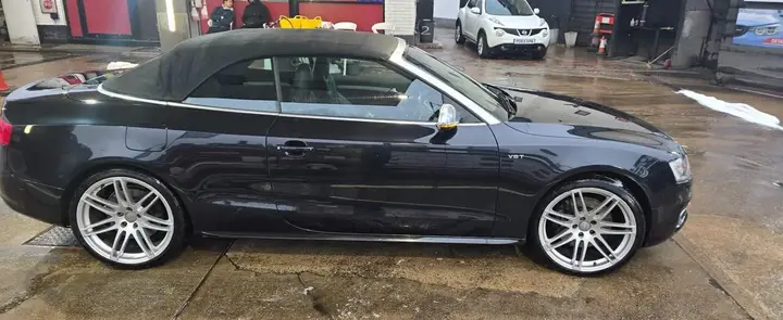 Audi S5 2010 photo 4