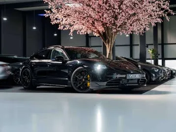 Porsche Taycan Cross Turismo